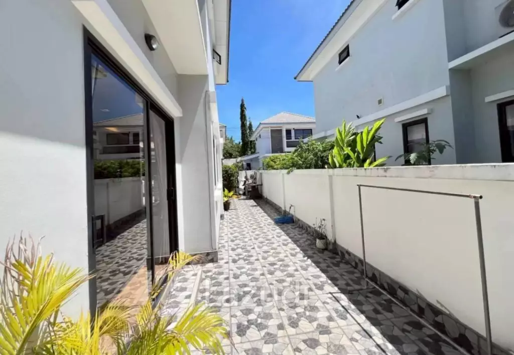 Modern 2-Story Detached House at Uraiwan Grand Villa