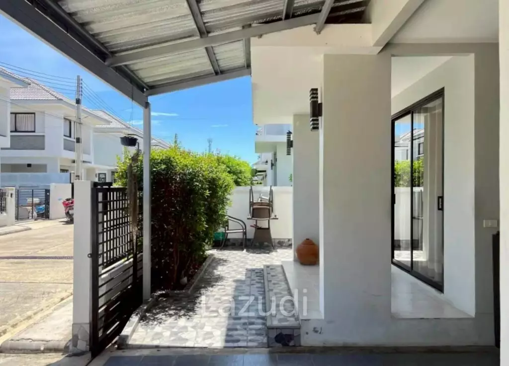Modern 2-Story Detached House at Uraiwan Grand Villa