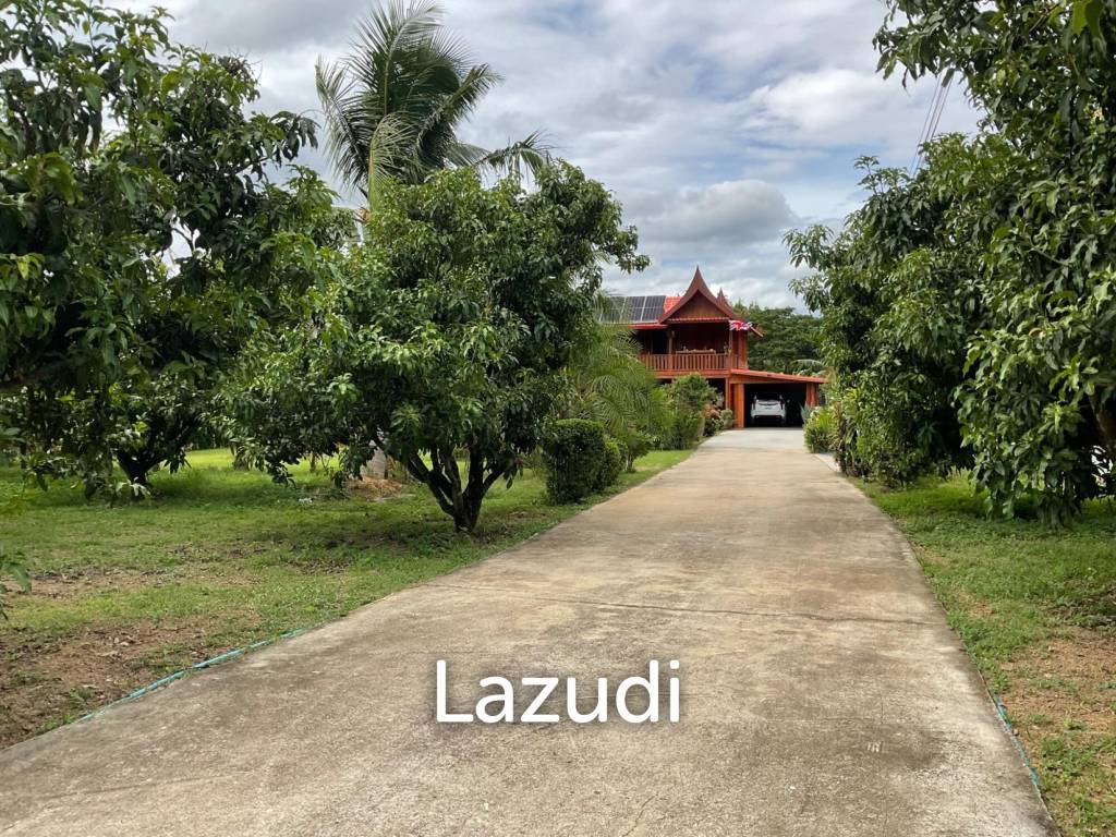2 Storey Thai Style house with big land plot at Kuiburi