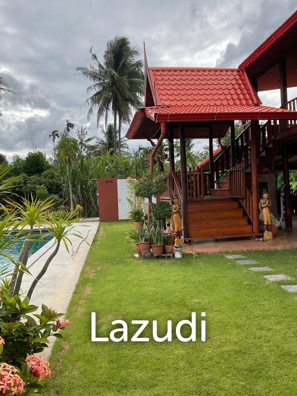 2 Storey Thai Style house with big land plot at Kuiburi