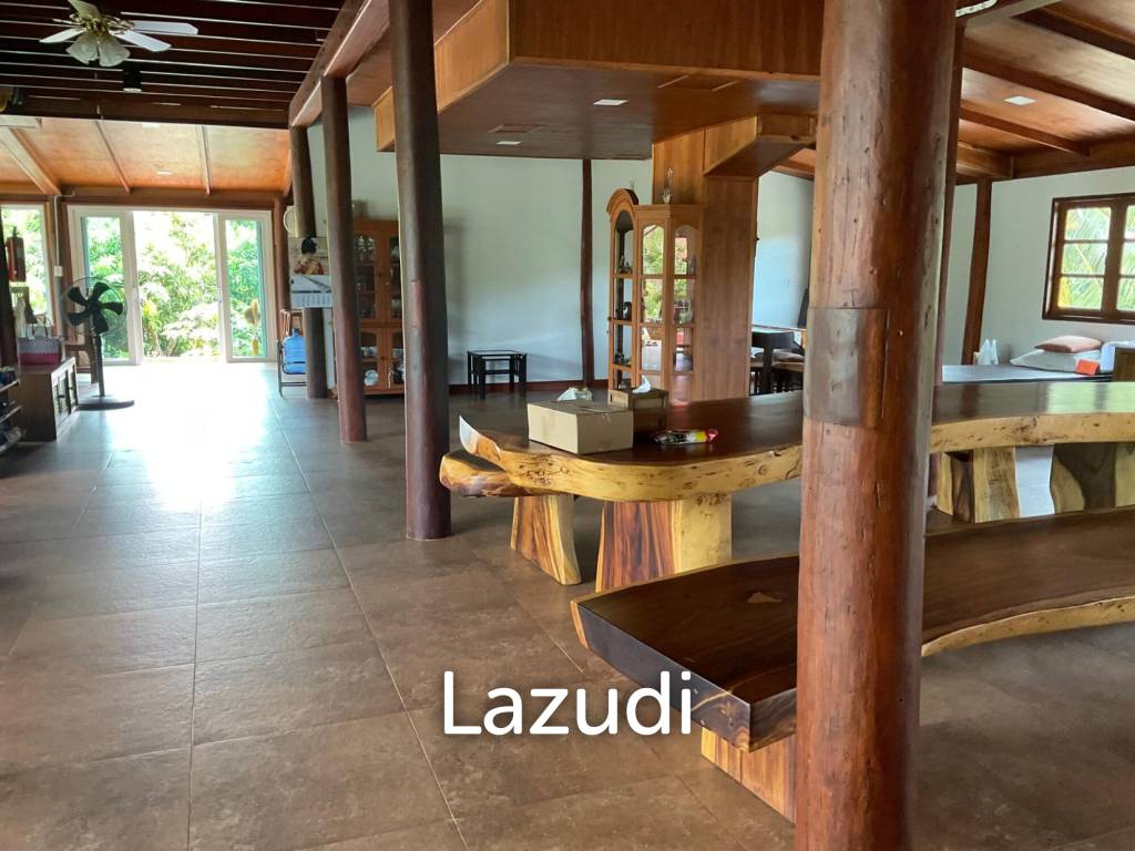 2 Storey Thai Style house with big land plot at Kuiburi
