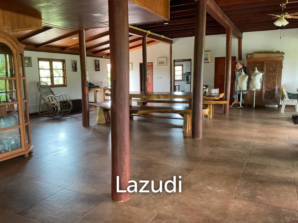 2 Storey Thai Style house with big land plot at Kuiburi