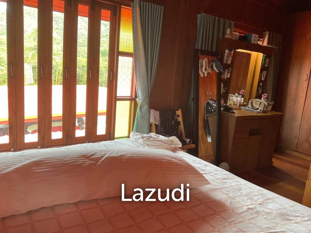 2 Storey Thai Style house with big land plot at Kuiburi