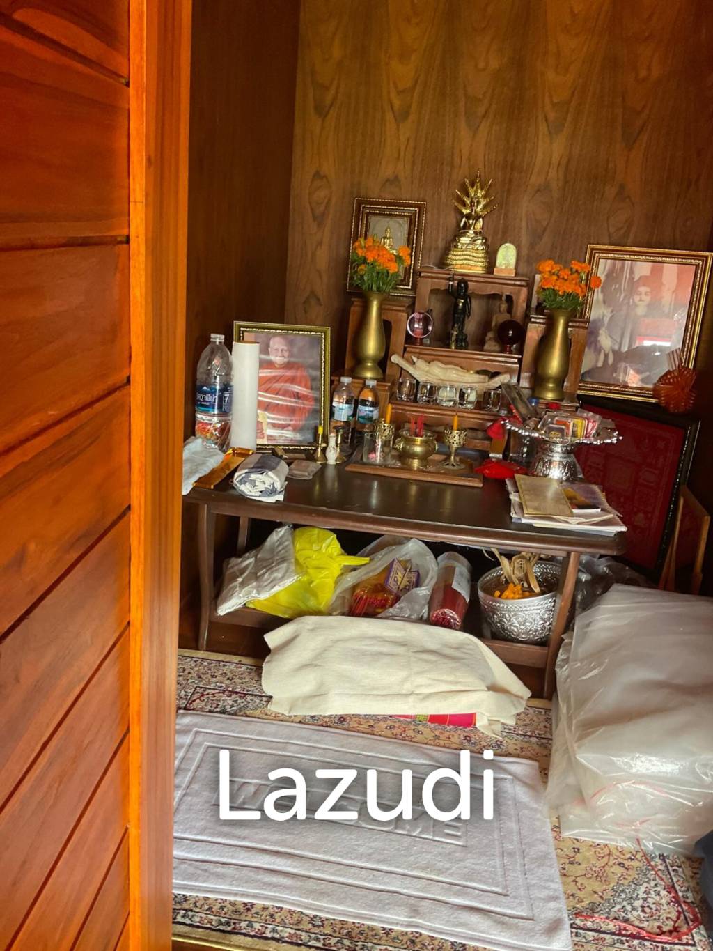 2 Storey Thai Style house with big land plot at Kuiburi