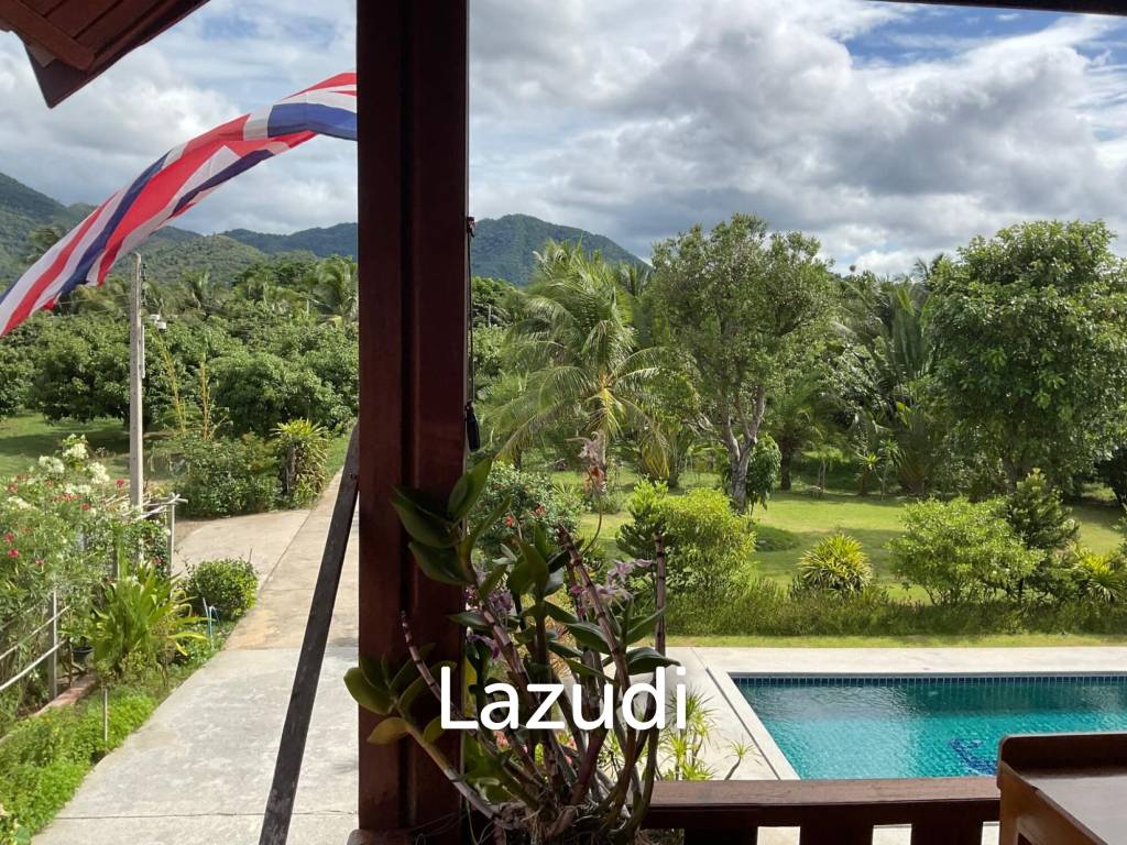 2 Storey Thai Style house with big land plot at Kuiburi