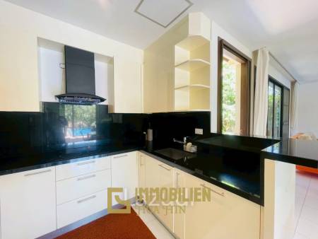 2 chambres + 2 salles de bain / Style thaï/balinais / Terrain de 600 m²