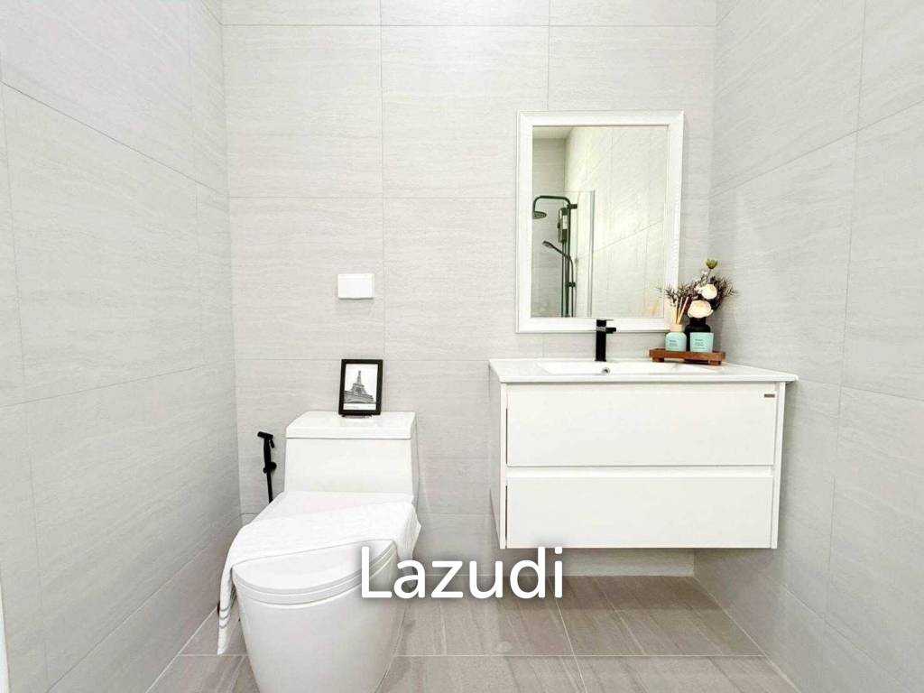 Newly Renovated Modern Luxury Detached House