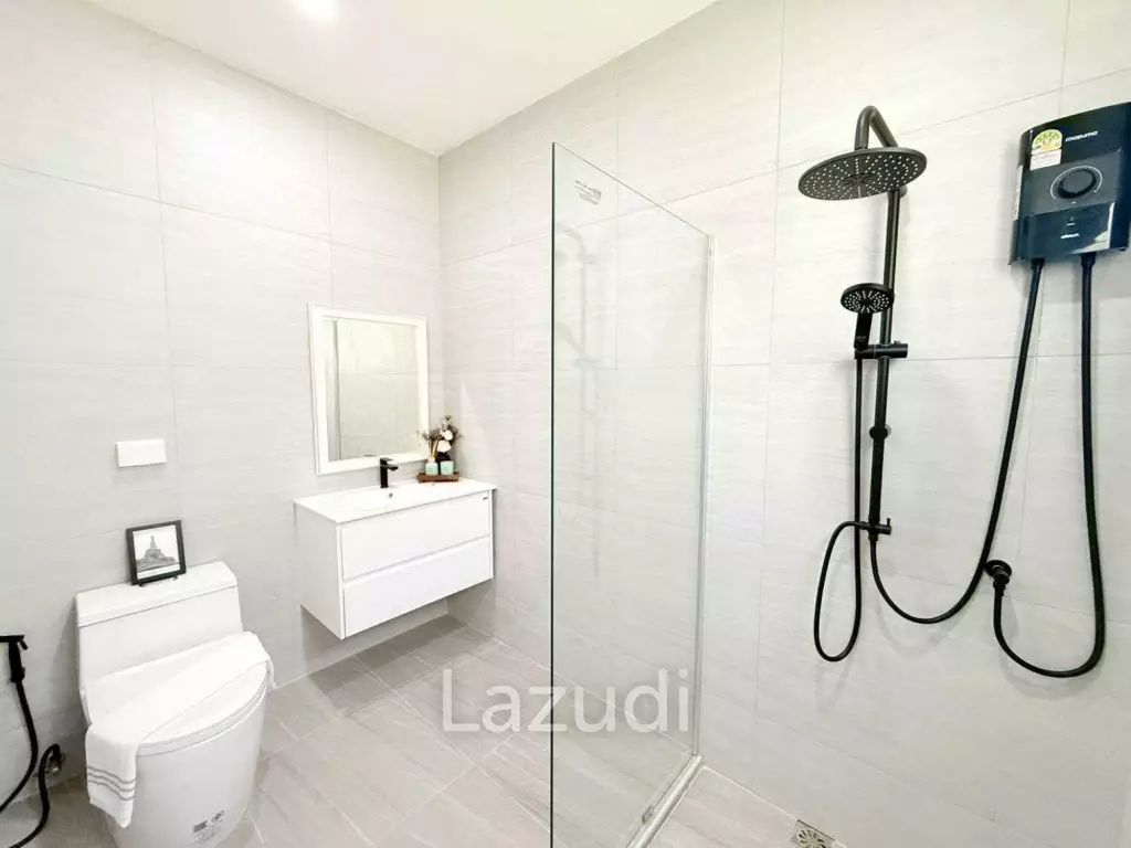 Newly Renovated Modern Luxury Detached House