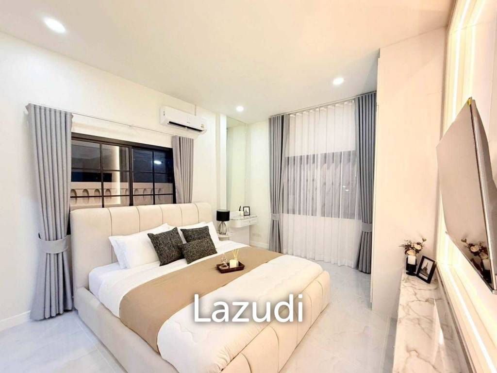 Newly Renovated Modern Luxury Detached House