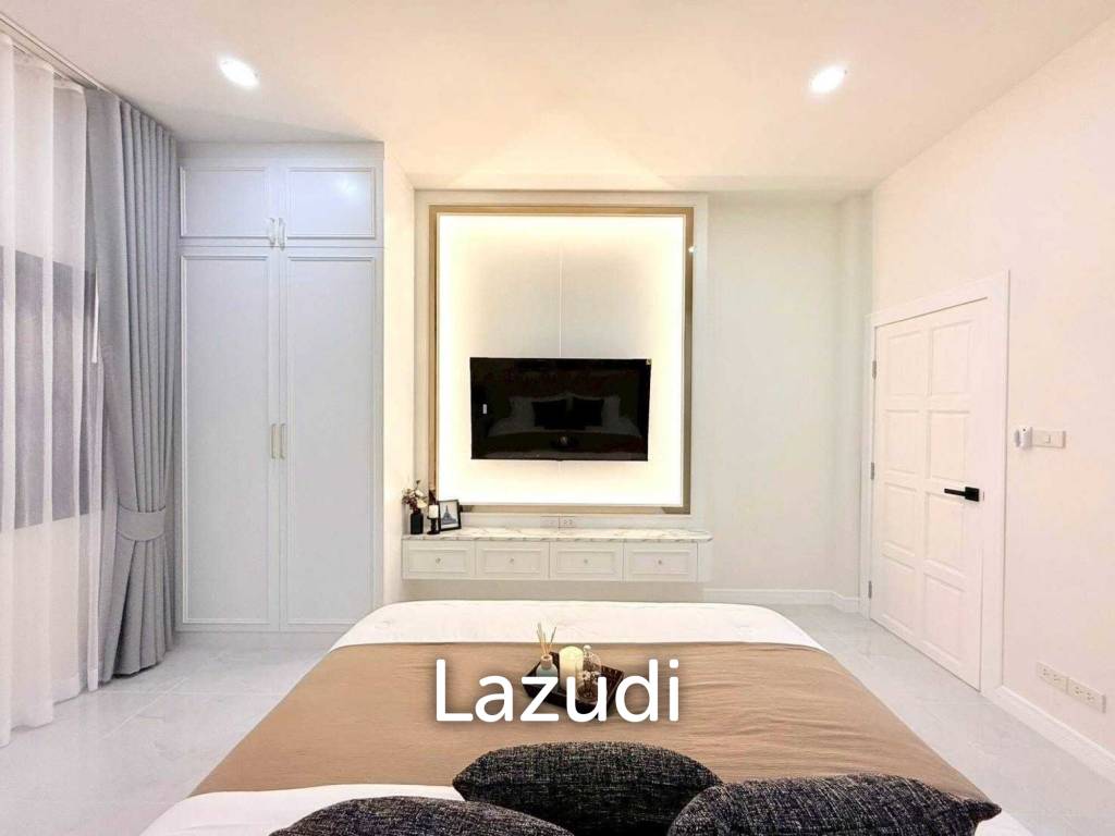 Newly Renovated Modern Luxury Detached House