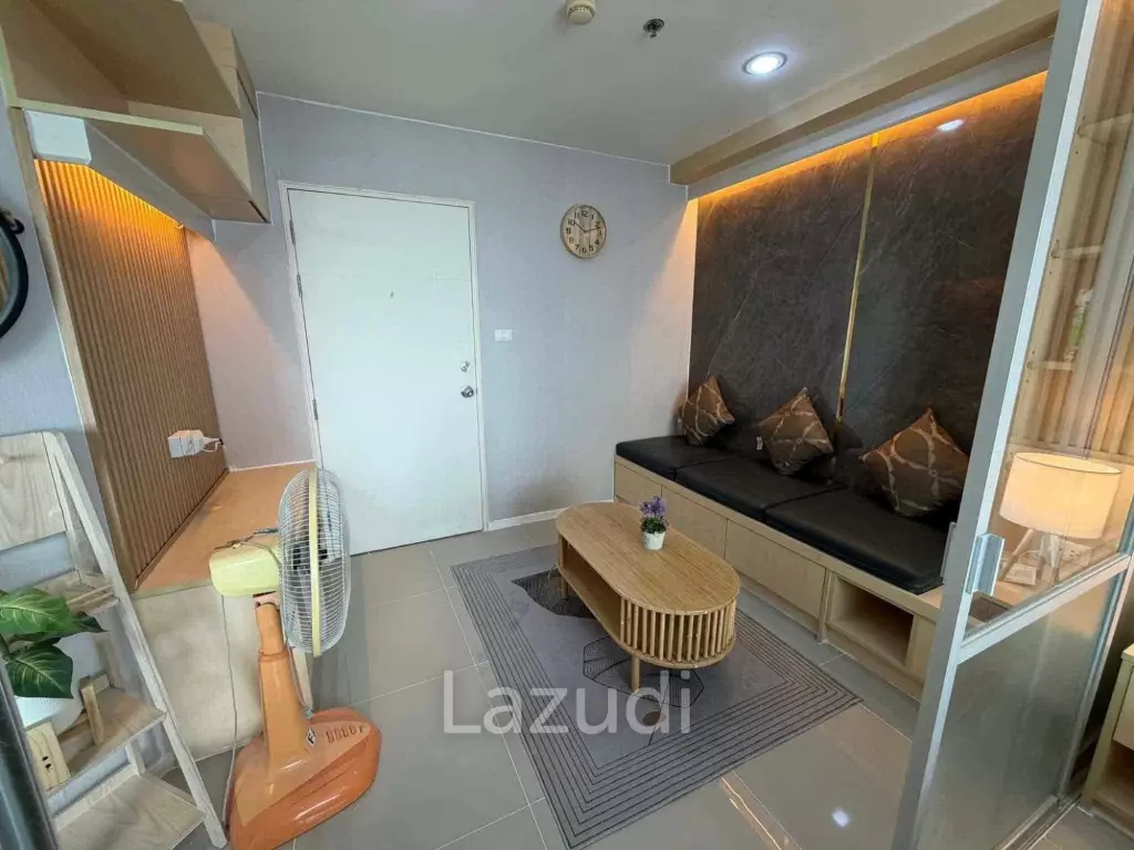 คอนโดวิวทะเล 1 ห้องนอนปรับปรุงใหม่ที่ลุมพินีซีวิวจอมเทียน