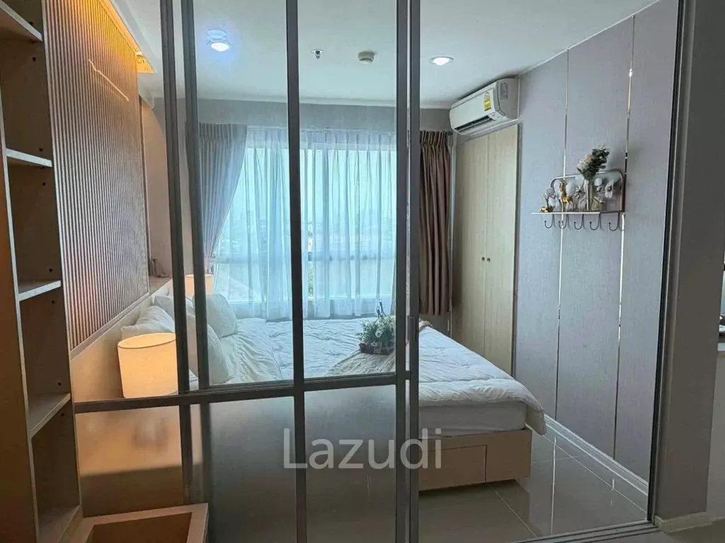 คอนโดวิวทะเล 1 ห้องนอนปรับปรุงใหม่ที่ลุมพินีซีวิวจอมเทียน