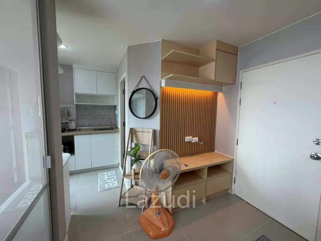 คอนโดวิวทะเล 1 ห้องนอนปรับปรุงใหม่ที่ลุมพินีซีวิวจอมเทียน