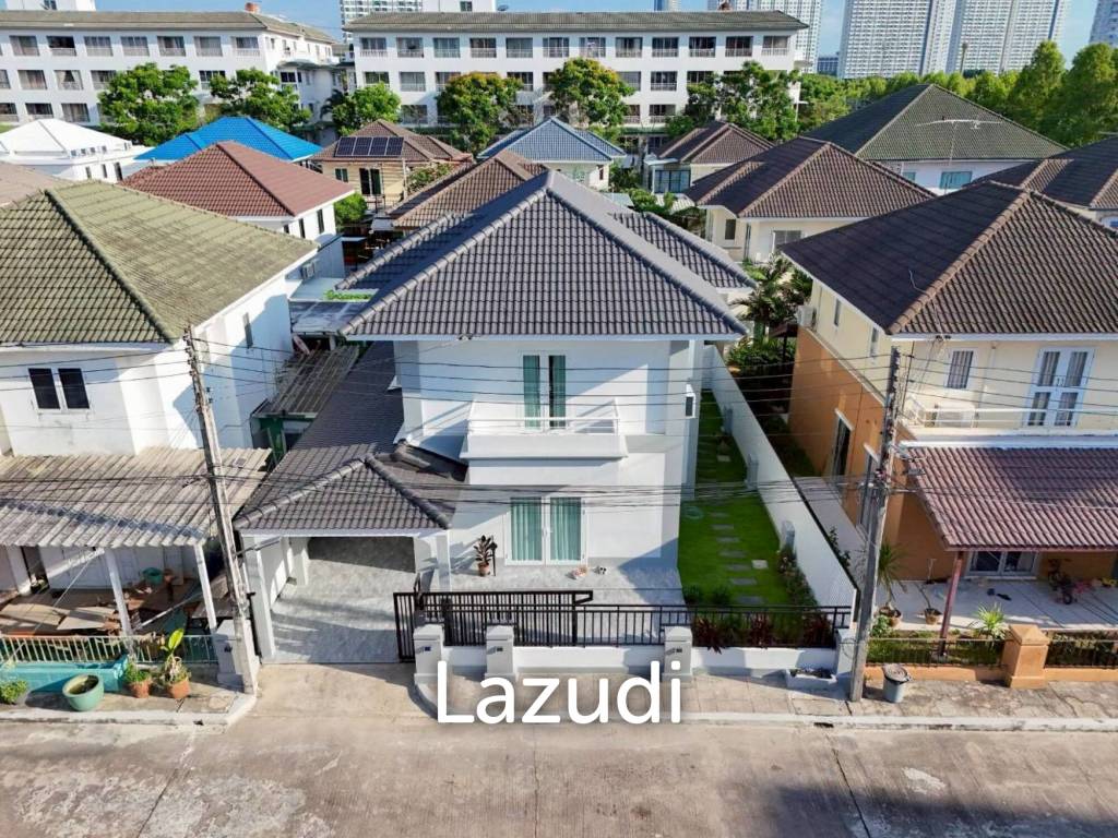 วิลล่า 2 ชั้นหรูหราทันสมัยปรับปรุงใหม่ทั้งหมดที่บ้านสวนลลนา