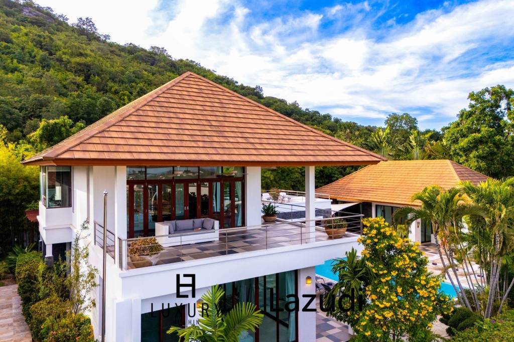 1,400 Kvm 5 Seng 5 Bad Villa for Salg