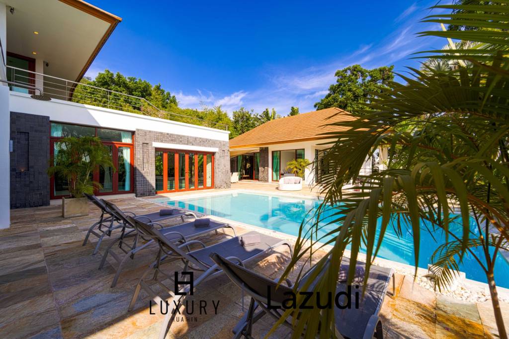 1,400 Kvm 5 Seng 5 Bad Villa for Salg
