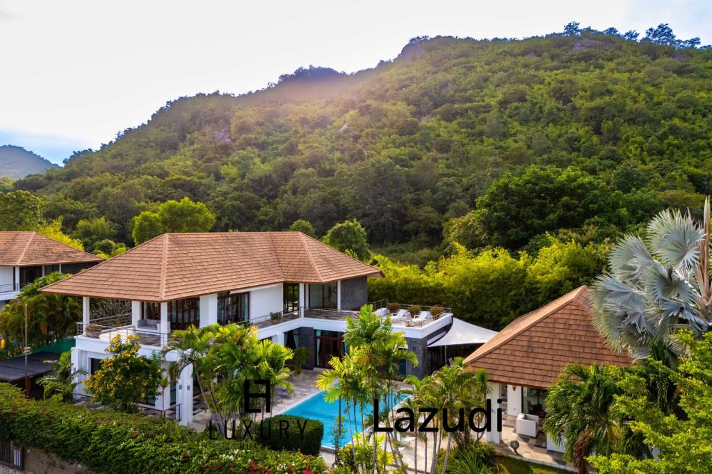 1,400 Kvm 5 Seng 5 Bad Villa for Salg