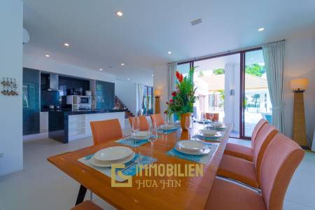 Surface habitable de 480 m² / 5 chambres + 5 salles de bains / Terrain de 1 400 m²