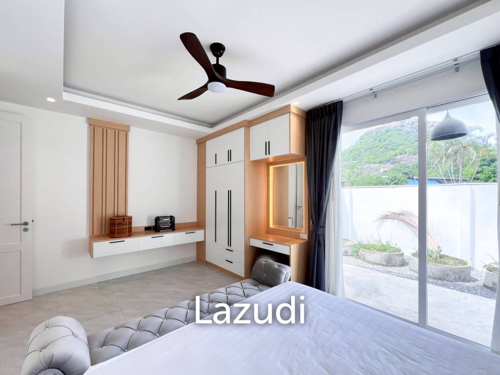 Modern Pool Villa with Panoramic Mountain Views