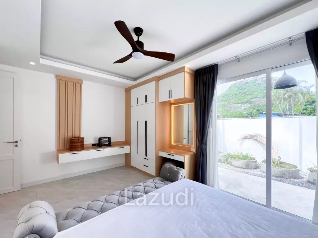 Modern Pool Villa with Panoramic Mountain Views