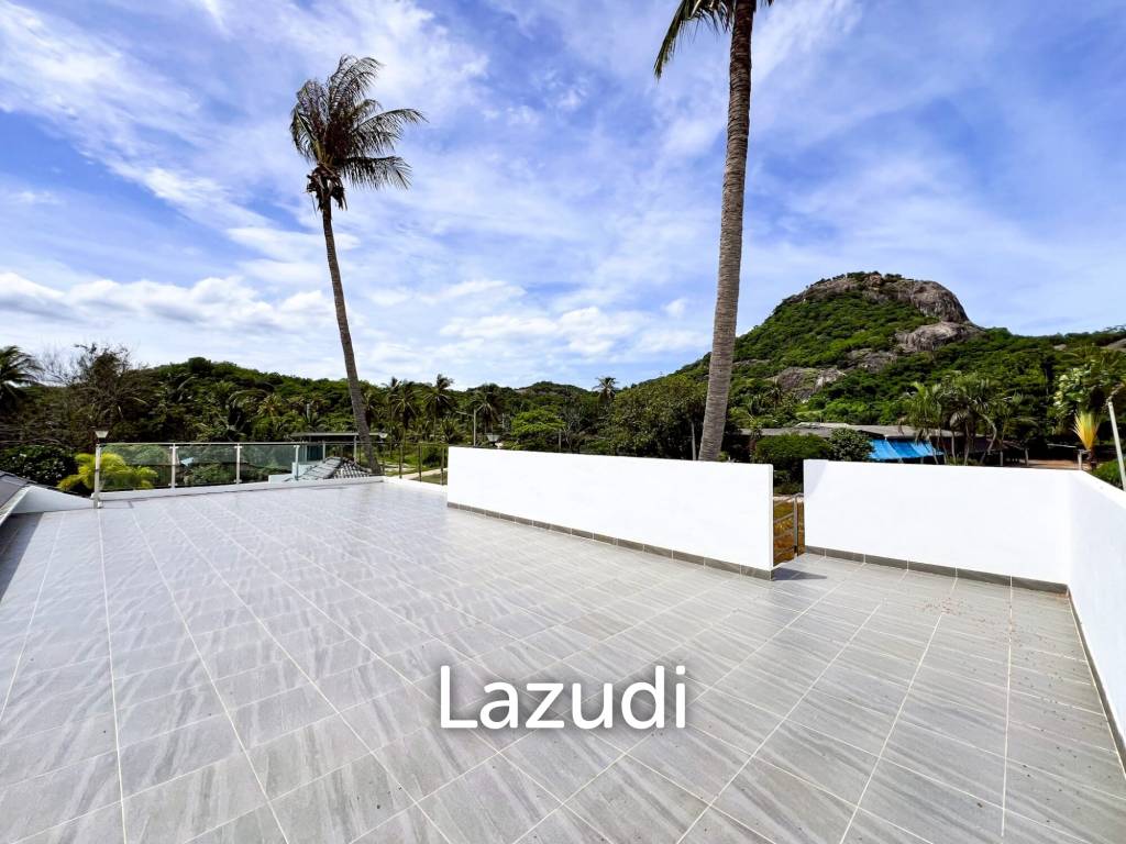 Modern Pool Villa with Panoramic Mountain Views