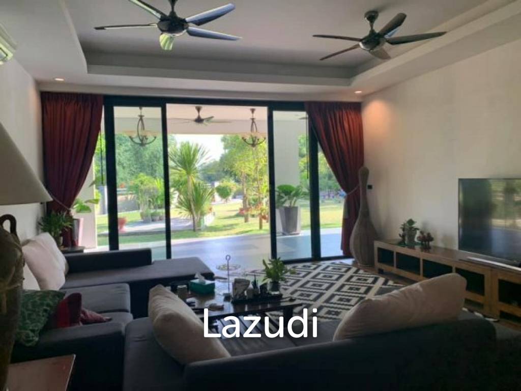 3,200 ตร.ม 3 เตียง 4 อาบน้ำ วิลล่า For ขาย