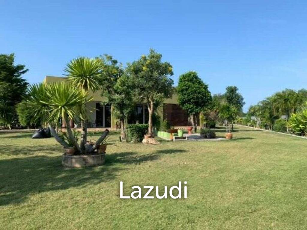 3,200 ตร.ม 3 เตียง 4 อาบน้ำ วิลล่า For ขาย