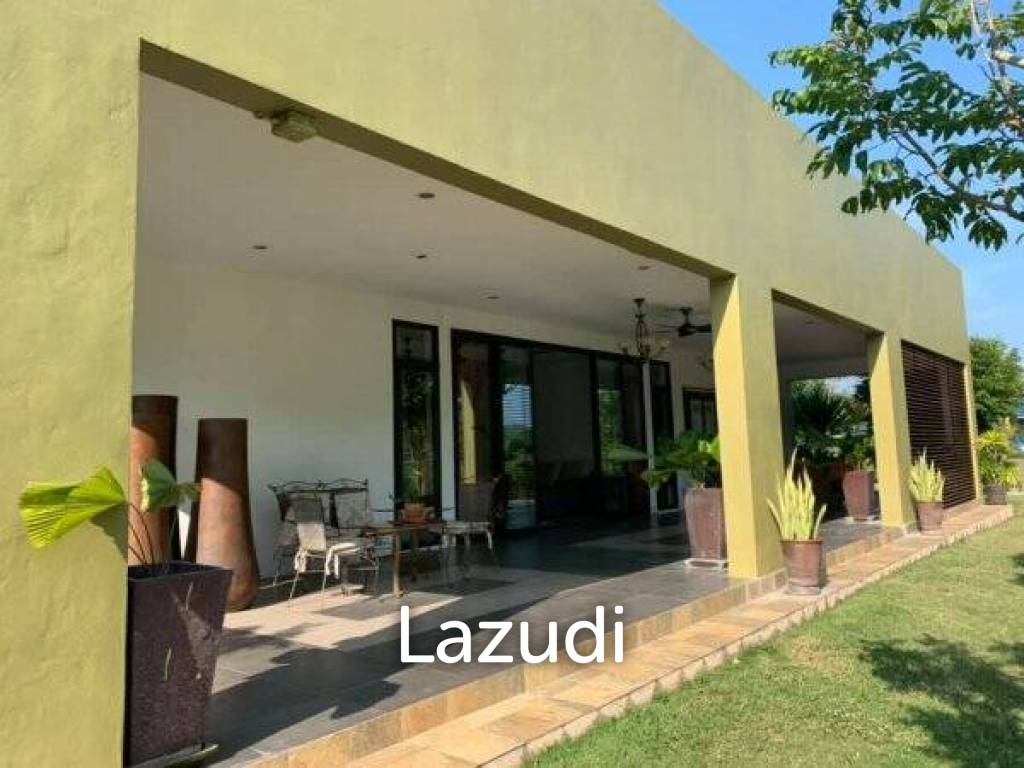 3,200 ตร.ม 3 เตียง 4 อาบน้ำ วิลล่า For ขาย