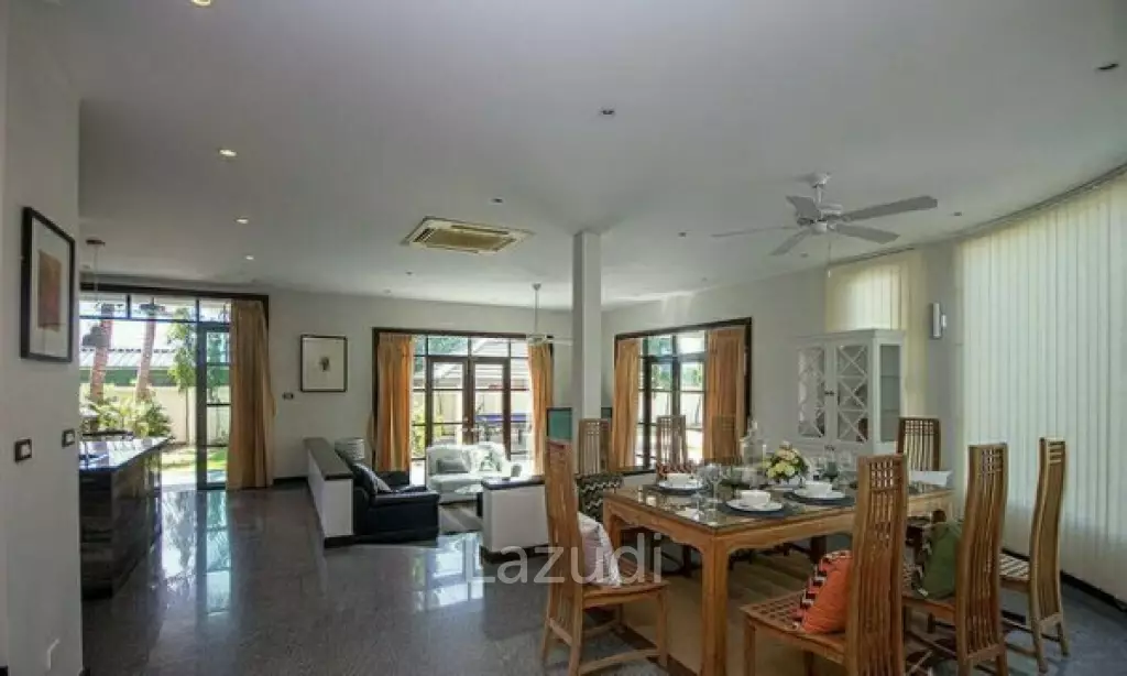 Luxury 4 Bed Pool Villa on Large Land Plot