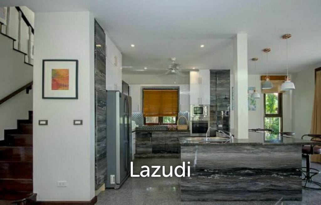 Luxury 4 Bed Pool Villa on Large Land Plot