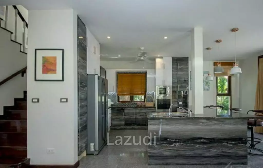 Luxury 4 Bed Pool Villa on Large Land Plot