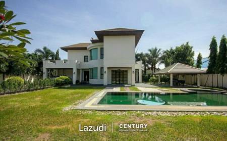 Luxury 4 Bed Pool Villa on Large Land Plot