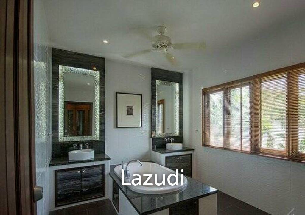 Luxury 4 Bed Pool Villa on Large Land Plot