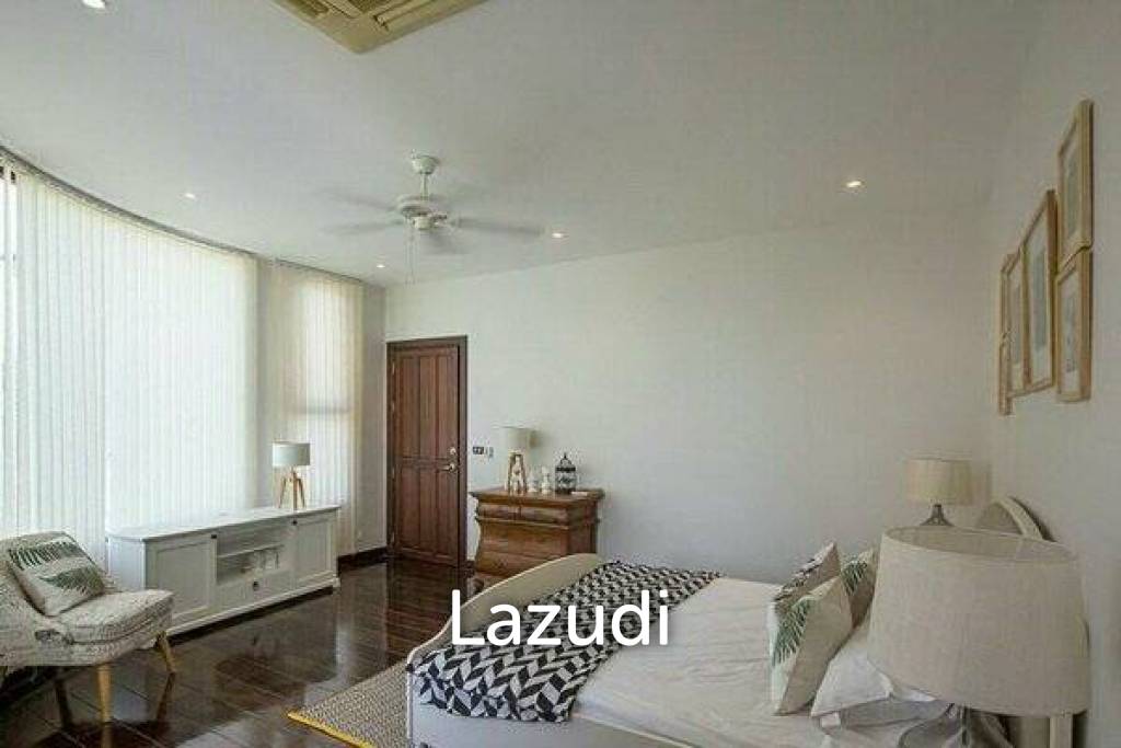 Luxury 4 Bed Pool Villa on Large Land Plot