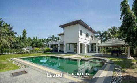 Luxury 4 Bed Pool Villa on Large Land Plot