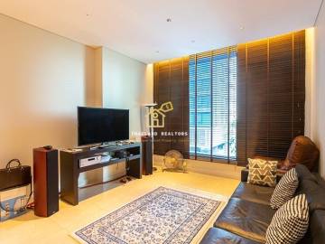 Sindhorn Residence / Condo For Sale / 1 Bedroom / 74 SQM / BTS Chit Lom / Bangkok