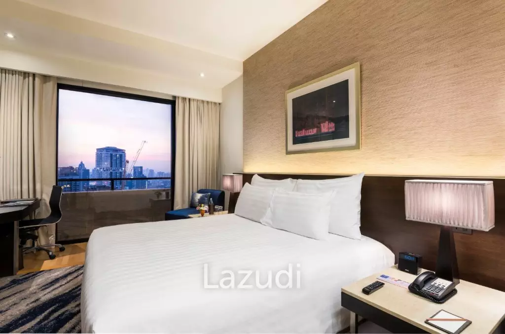 1 Bed 1 Bath 95 SQ.M. The Emporium Suites