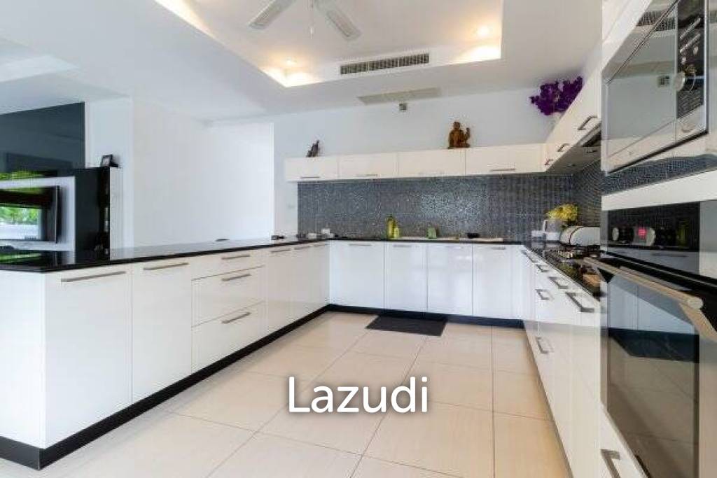 900 Sqm 3 Bed 4 Bath Villa For Sale