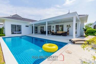 FALCON HILL : Great Quality 3 Bed Pool Villa on Luxury Development