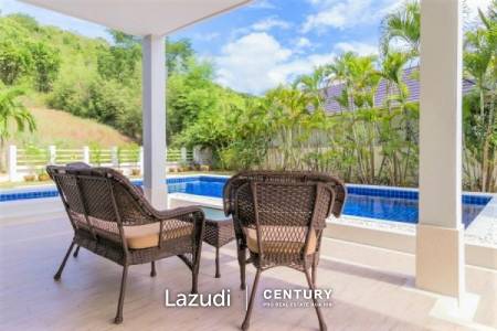 THE HEIGHTS 2: 2 Storey Pool Villa with clear Panoramic Views of the Sea and Mountains