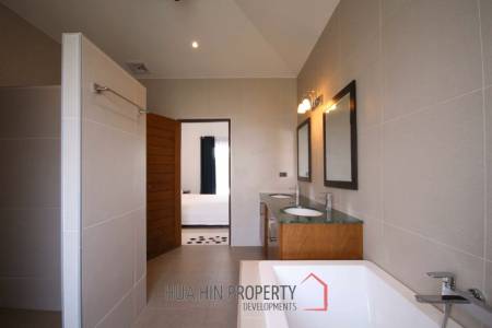 MALI RESIDENCES: Amazing Sunset View Pool Villa