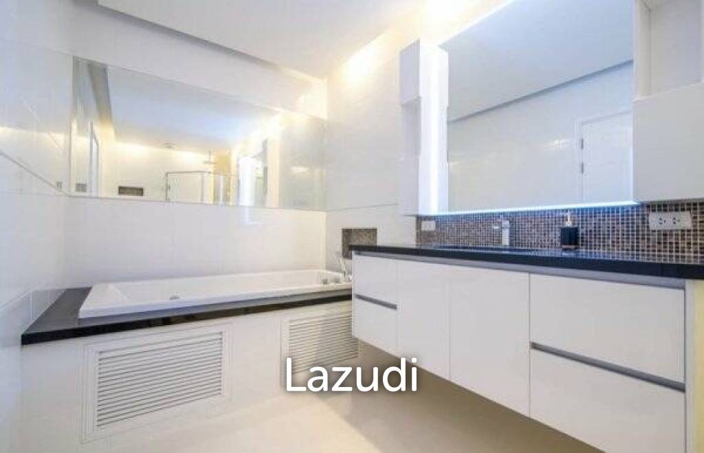 FALCON HILL : Great Quality 2 + 3 Bed apartment Houses