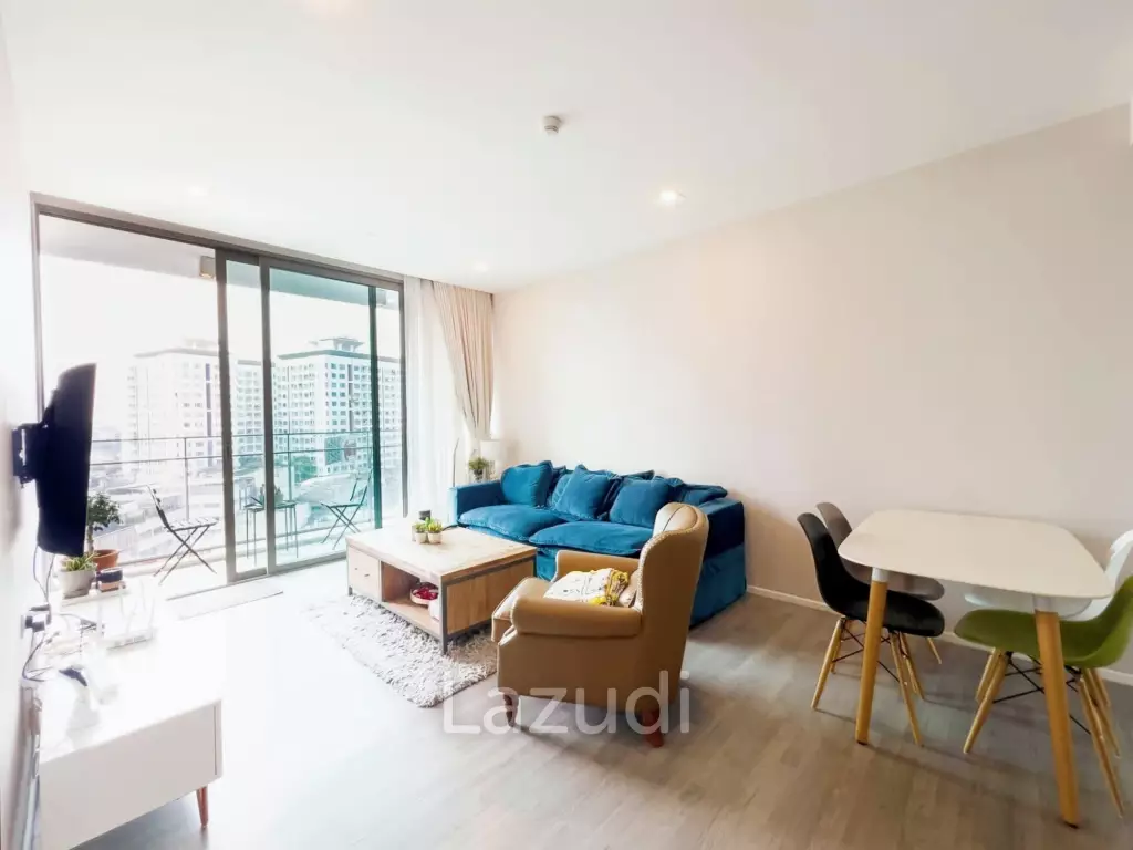 2 Bed 2 Bath 83 SQ.M The Room Sukhumvit 69