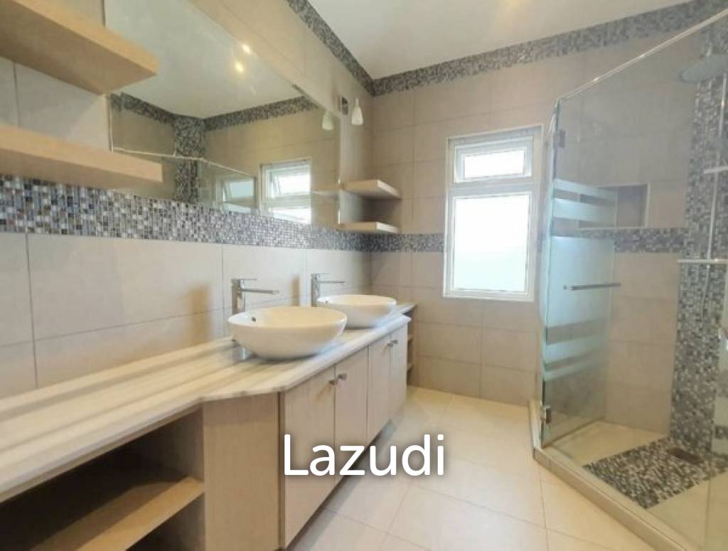 600 ตร.ม 3 เตียง 3 อาบน้ำ วิลล่า For ขาย