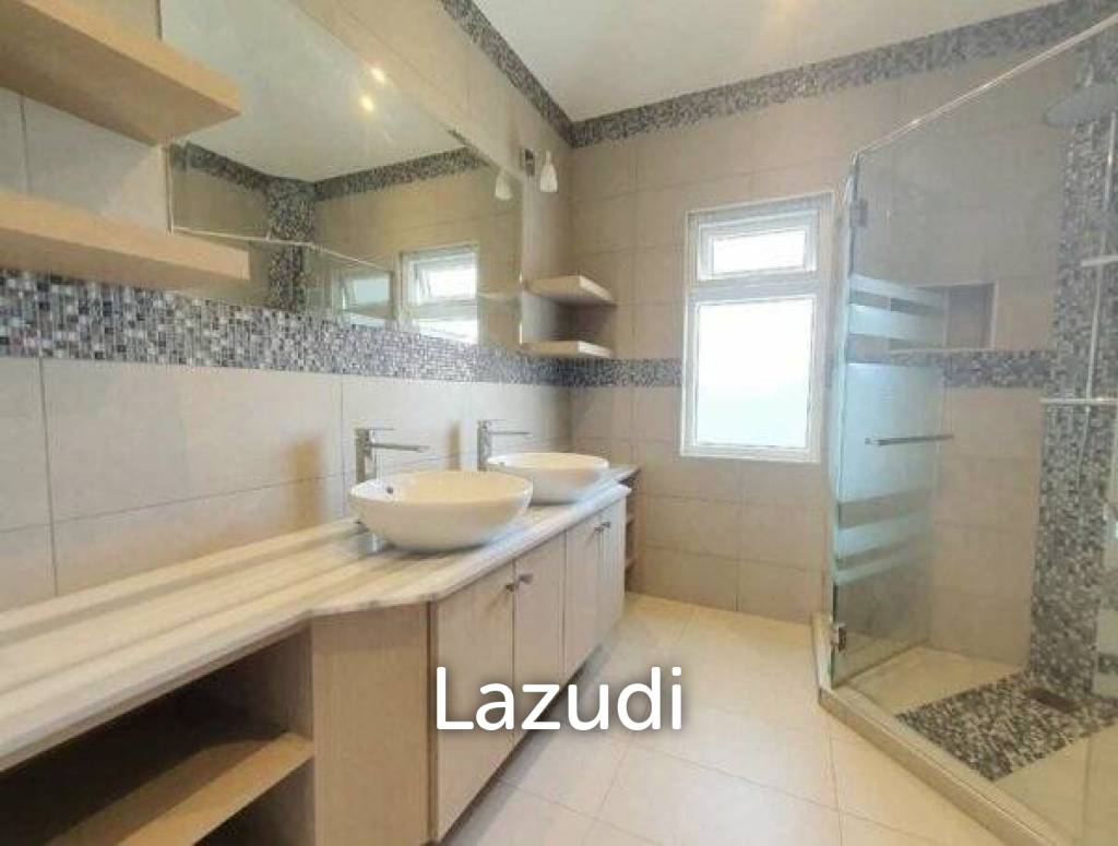 600 ตร.ม 3 เตียง 3 อาบน้ำ วิลล่า For ขาย