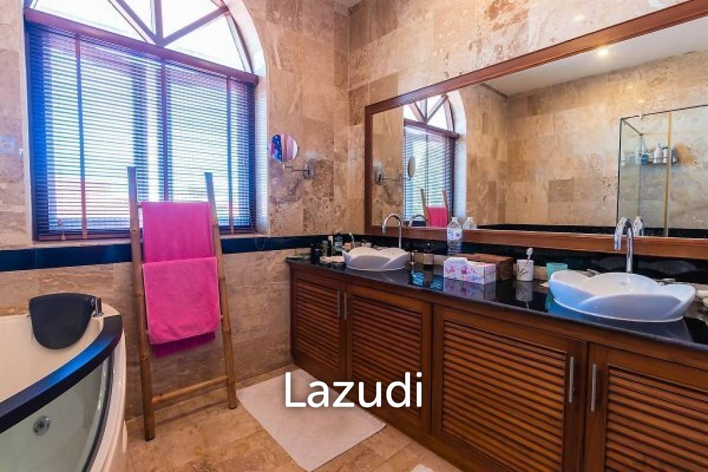 1,000 Sqm 5 Bed 4 Bath Villa For Sale