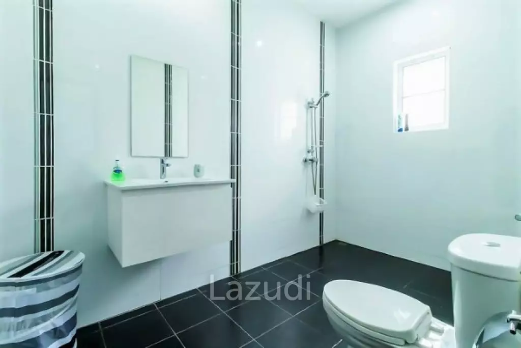 Great Quality 4 Bed Pool Villa near Dolphin Bay Beach