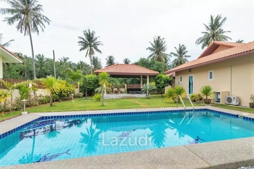 Great Quality 4 Bed Pool Villa near Dolphin Bay Beach
