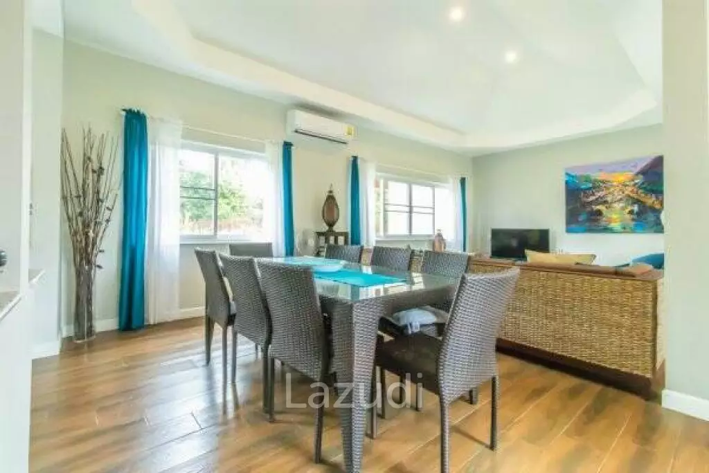 Great Quality 4 Bed Pool Villa near Dolphin Bay Beach