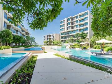 Beachfront 3 bedroom seaview condo
